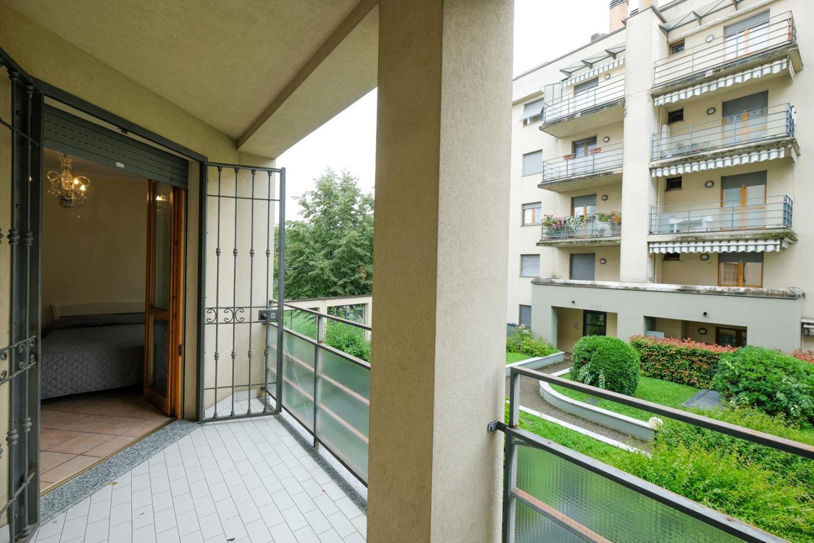 Centro Elegante Apartment *